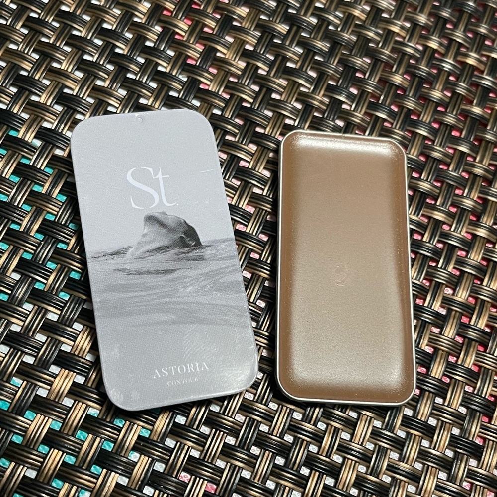 New seint contour Astoria